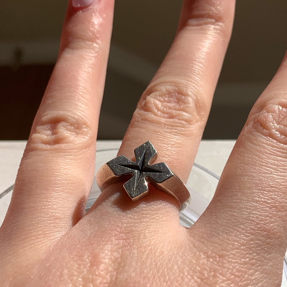 Etah Love - New Mutiny ring inspired from Romeo and Juliet sterling silver